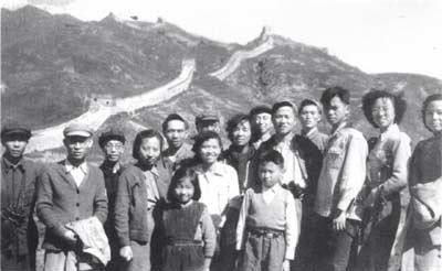 毛泽东首访苏联，参观汽车流水线震惊：我们也要有这样的大工厂