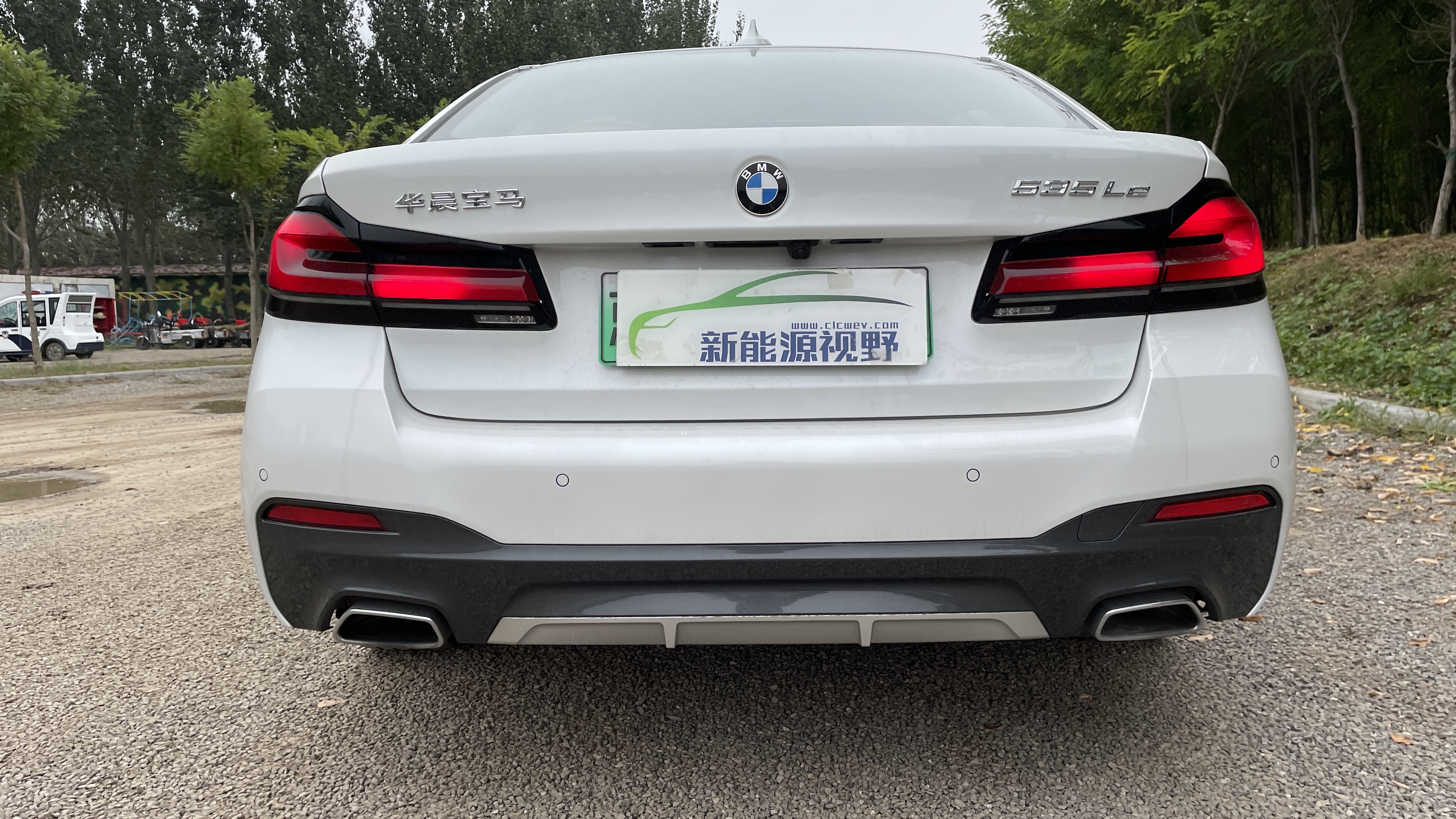 除了操控性能以外,新款宝马5系混动版还带来哪些黑科技