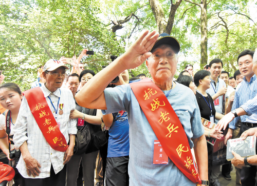 《过零丁洋》“视死如归，热血报国”的英雄之歌