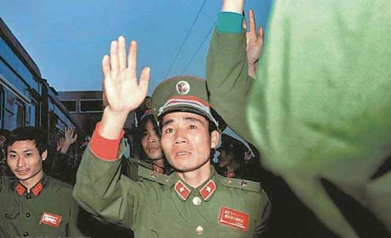 1985年百万裁军，很多部队领导不服，邓小平回应：头头不通调头头