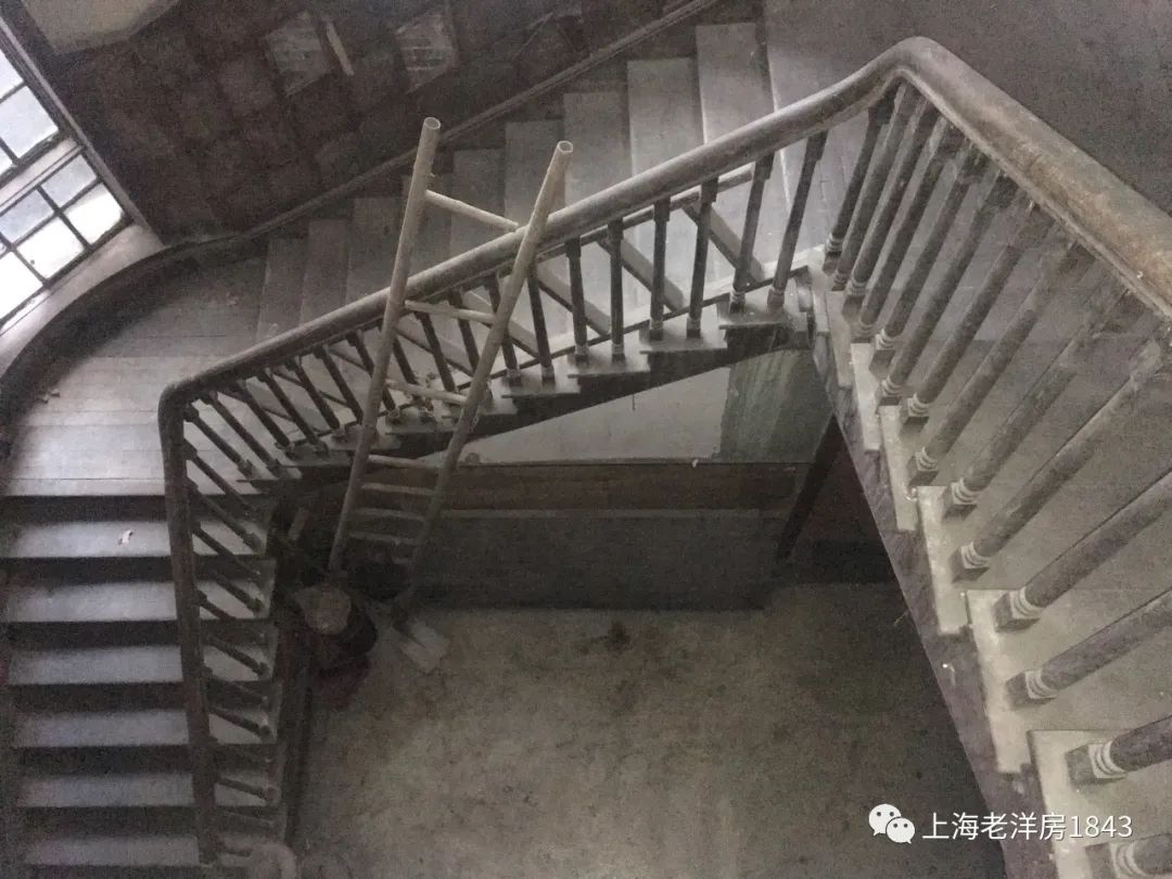 上海花园洋房秘章｜转角相遇最美楼梯｜中国龙装饰楼梯首现
