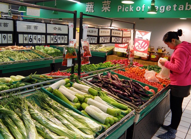 2种蔬菜价格大跌，2种蔬菜大涨，“向钱葱”来袭，能吃起吗