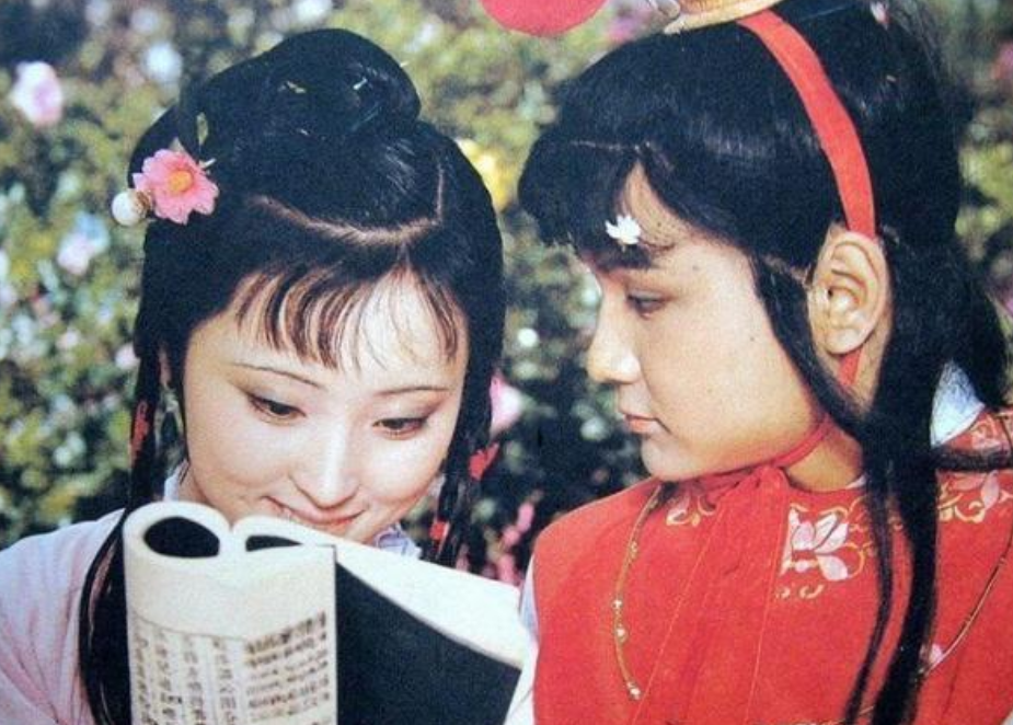 以花喻人，以花达意？浅谈《红楼梦》中描写的香草美人意象