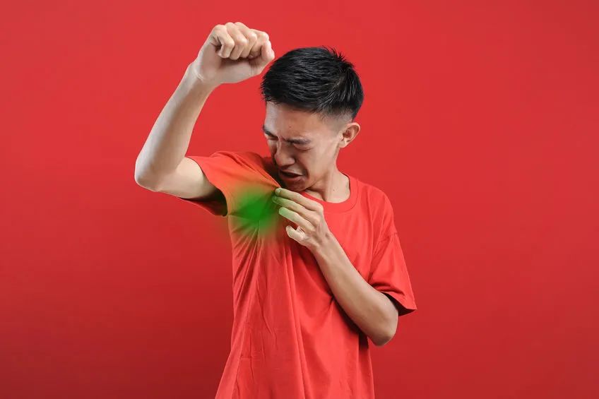 腋臭，该咋办？医生教你3个办法
