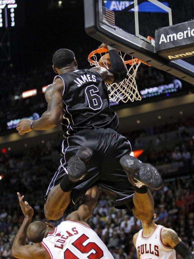 詹姆斯的助跑摸高多少(nba球员助跑摸高) - 澄一百科网