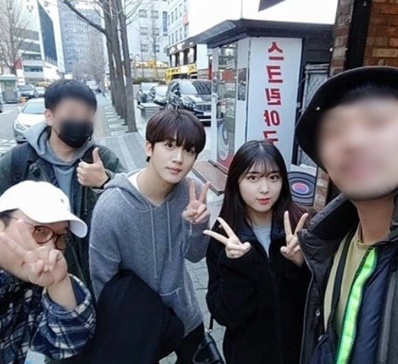 学校2020临开拍换女主！原演员发委屈哭泣照，剧方只说有特殊原因