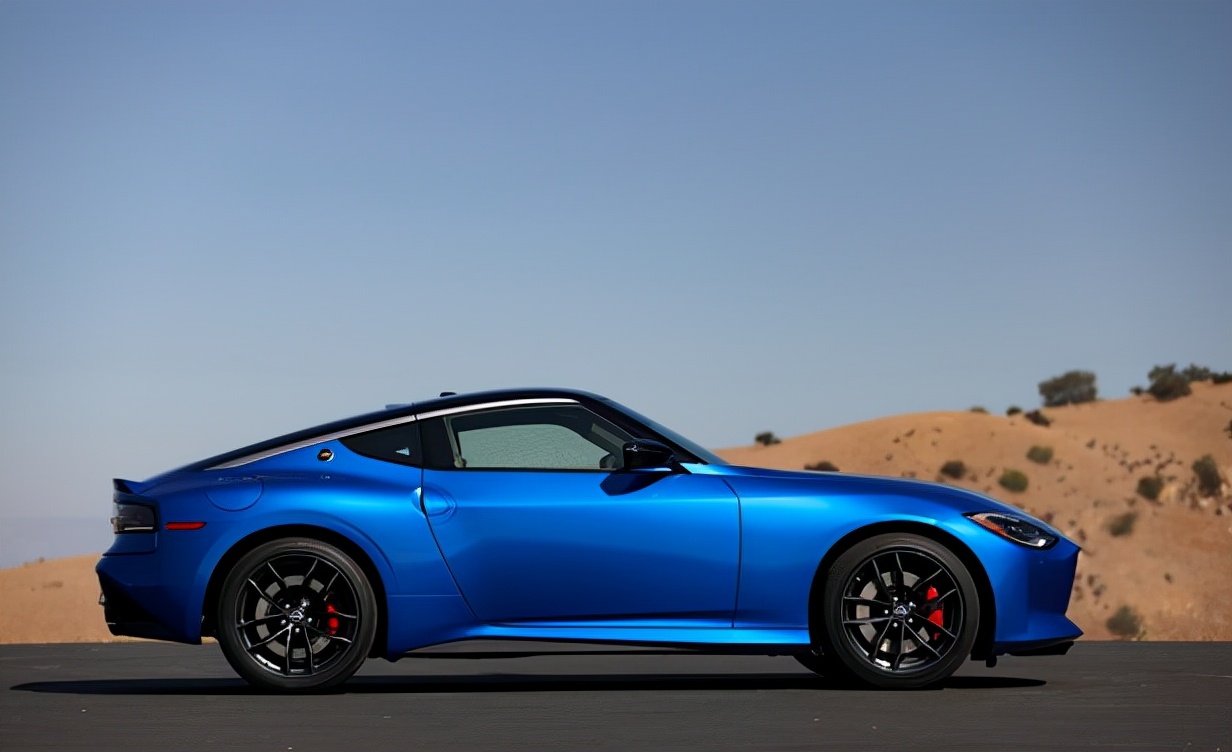 “完美代步车”，3.0T V6折合仅26万，日产Fairlady Z发布