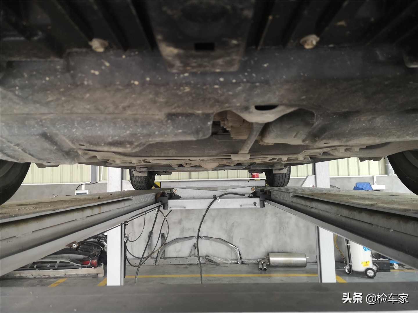 一代神车丰田卡罗拉4年才掉价4万多，网友：注意这车跑过滴滴