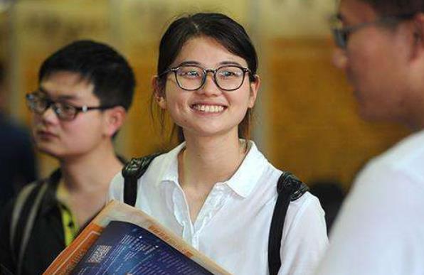 “专科生”算是大学生吗？多数人不清楚，专科生和本科生的区别