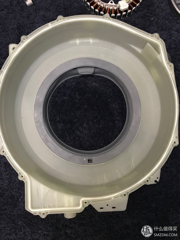 洗衣机：有容乃大 四千元10kg哪家强？松下、LG、三星对比横评