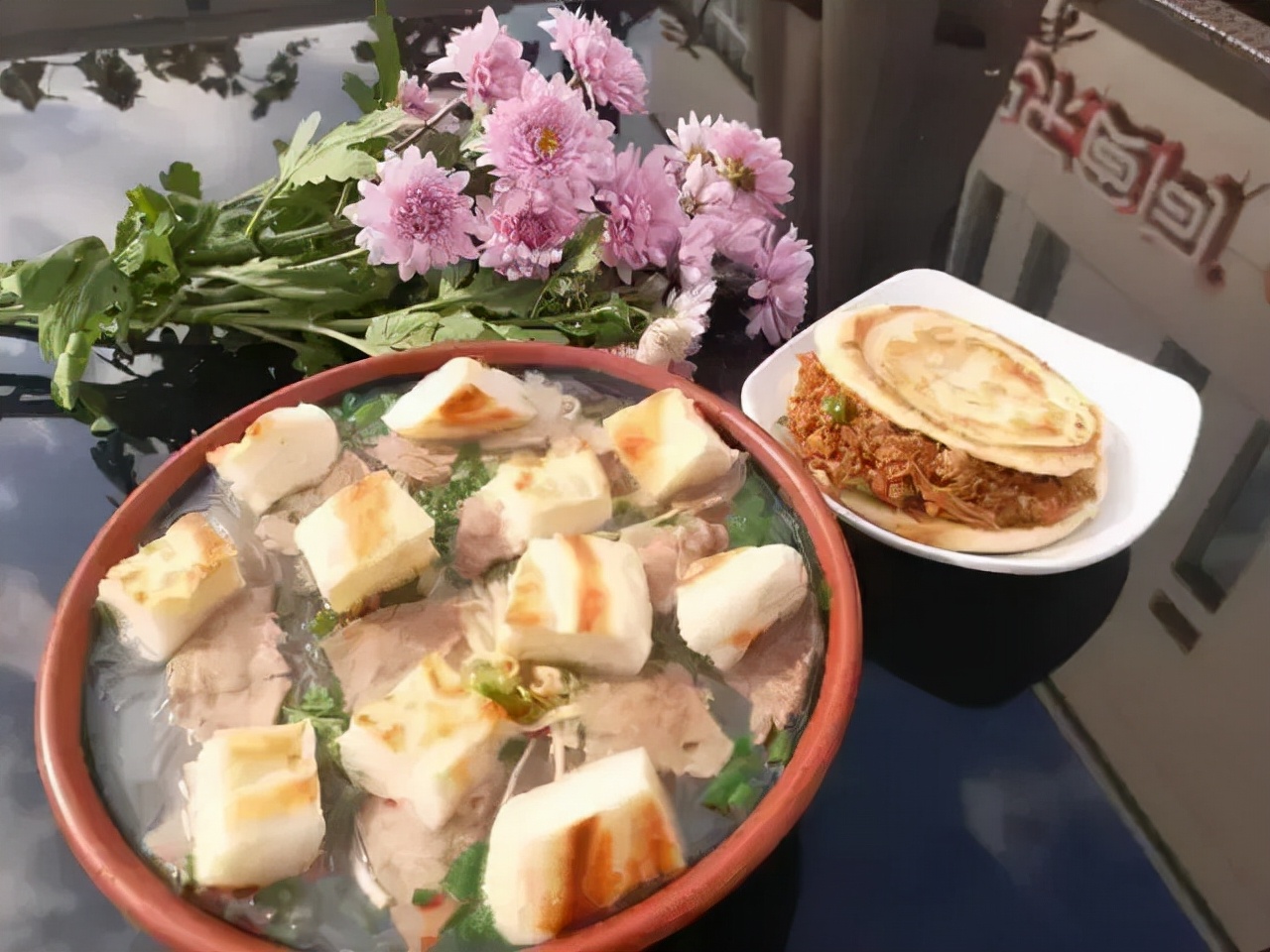 坐拥9幢餐饮大楼、24小时不打烊食堂！上海大学推出这一套餐，火上热搜！