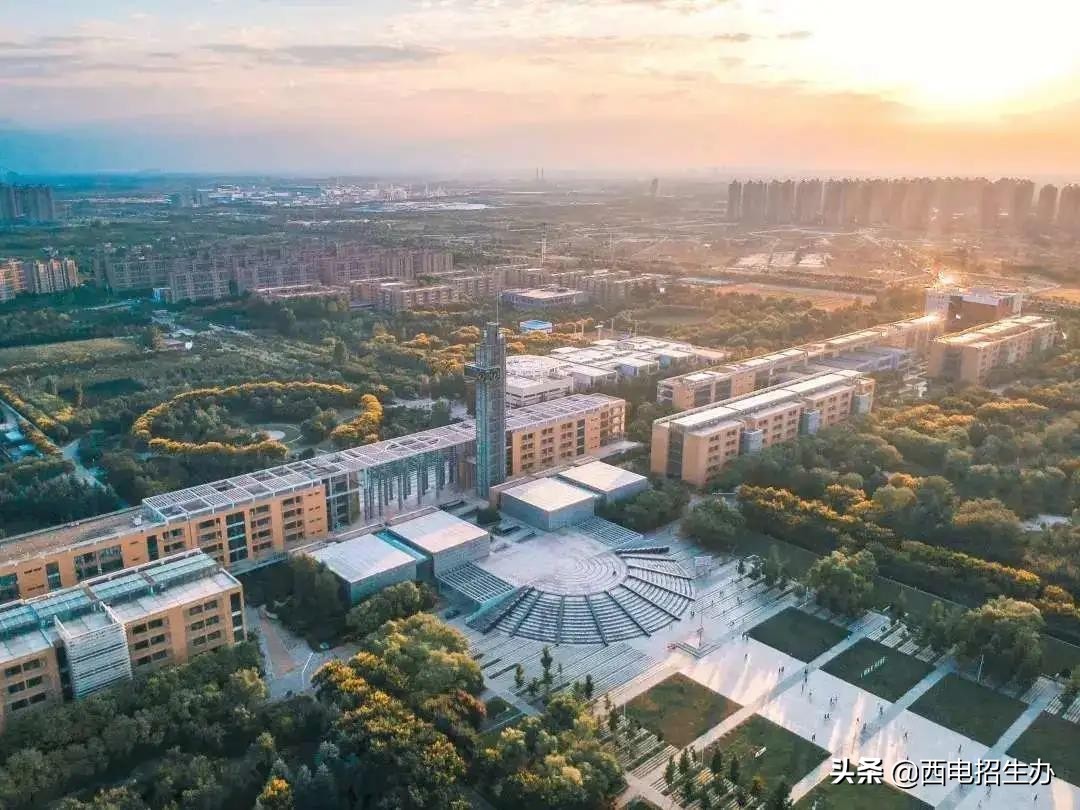 打破国外封锁,走出24位院士、超120位将军!今天,这所大学90岁了！