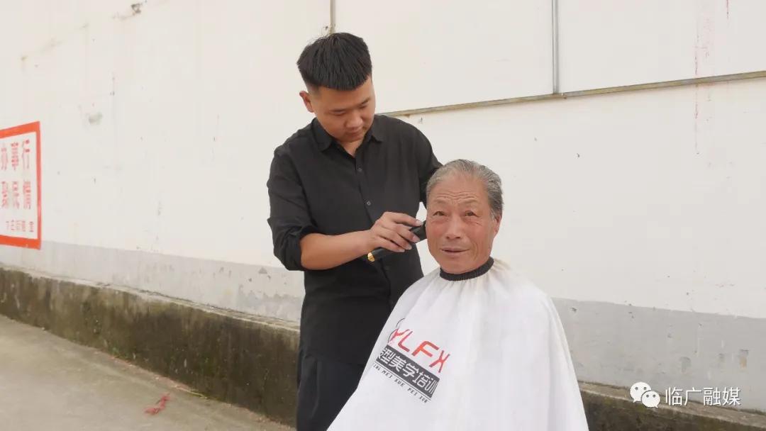“九九重阳节，浓浓敬老情”爱老助老志愿服务活动