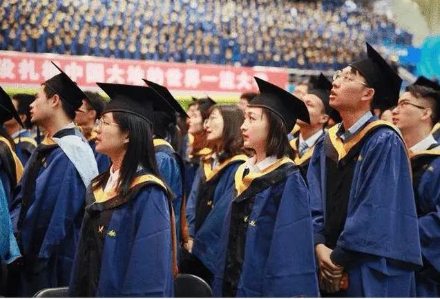 “我是博士学历”，“对不起，你年龄太大，超过35岁我们不要”