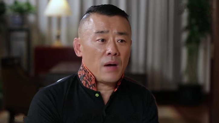 周立波从一夜成名到身败名裂，你以为自作自受？其实背后隐藏秘密