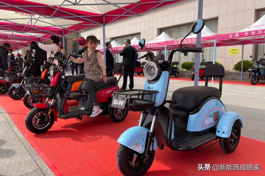 能上牌,接娃电动小三轮!雅迪、爱玛、金彭等十大品牌,有新动作