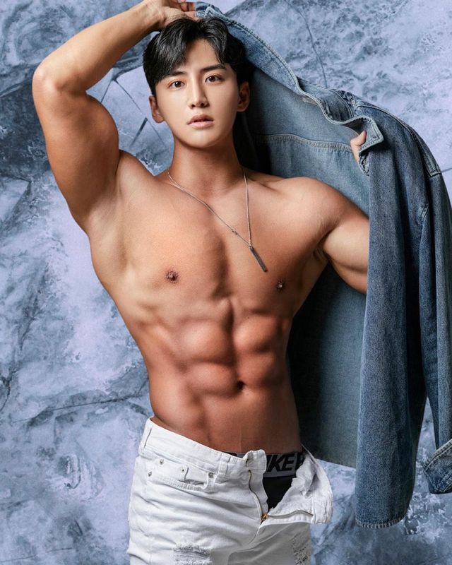 2021韩国先生选美来袭！34名肌肉帅哥排在一起，简直让人眼花啊