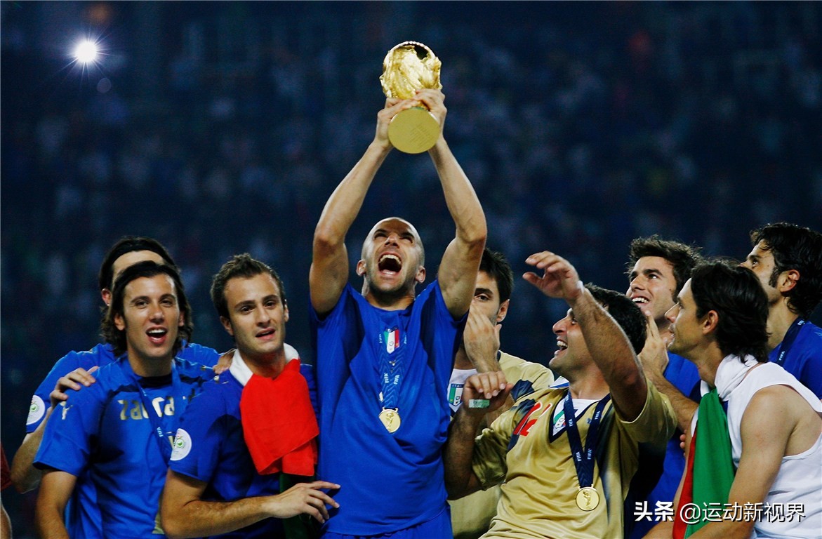 06世界杯法国首发(06年世界杯意大利阵容，有谁还记得吗？这一届意大利真是人才济济)
