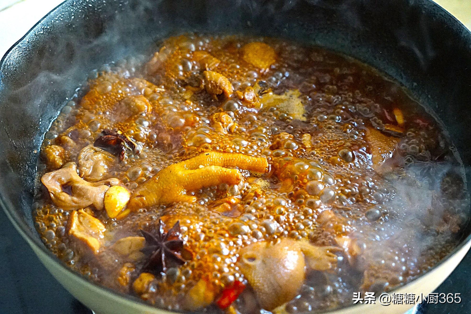 干豆角最爱这样吃，炖满满一锅，香味四溢好解馋，两碗米饭打不住