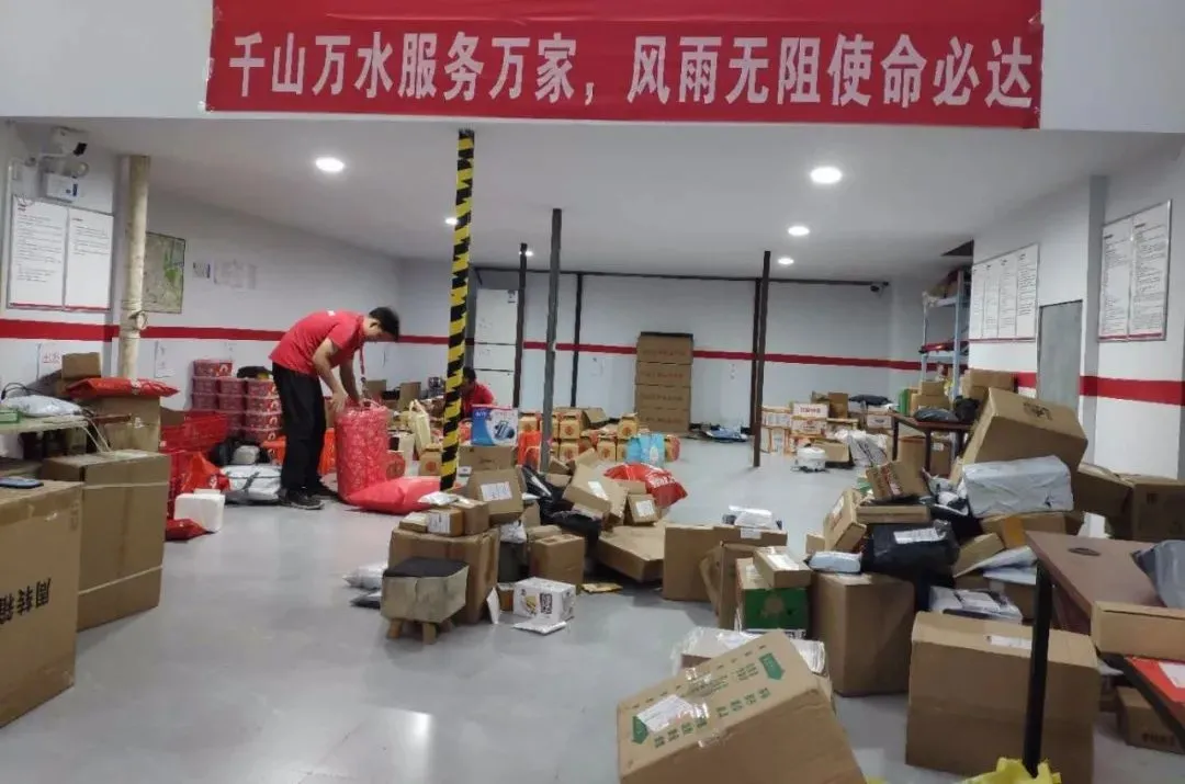 紧抱拼多多大腿，跟三通一达大打价格战，极兔能否搅动快递格局？