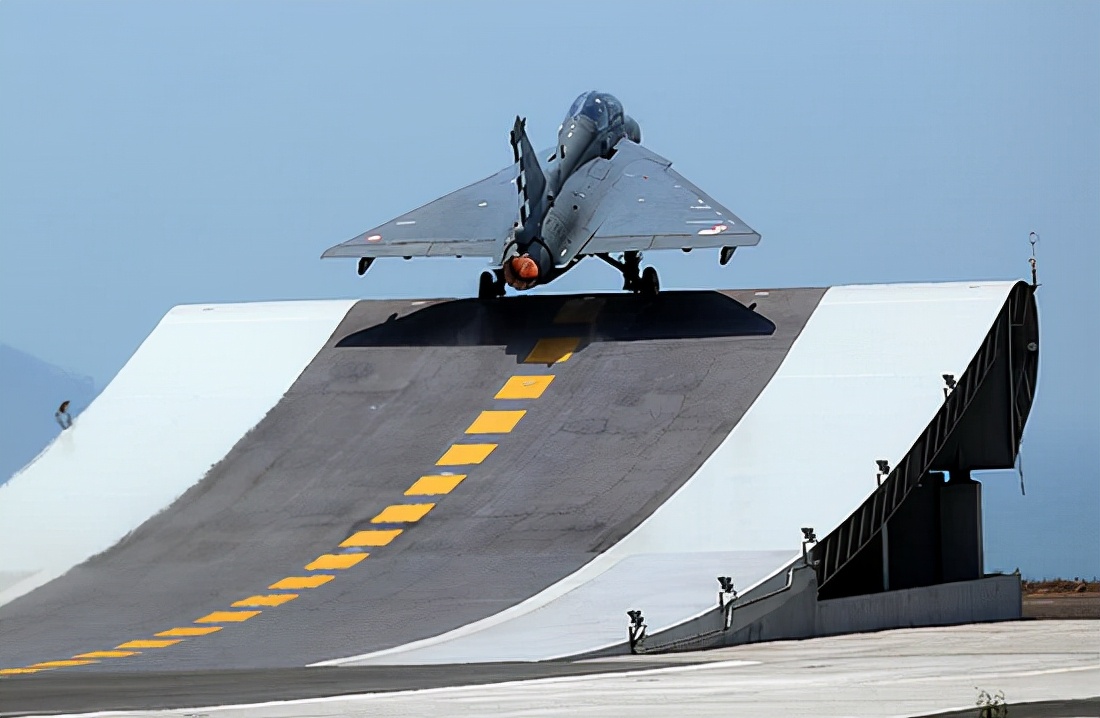 ӡý��ӡ�Ⱥ�ĸ30��ǰ��ңң���� ������Զ����й�