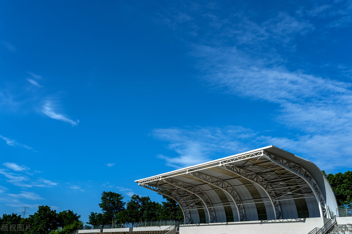 千万考生挤破头想要进的中戏，竟是中国学费最贵的公立大学？