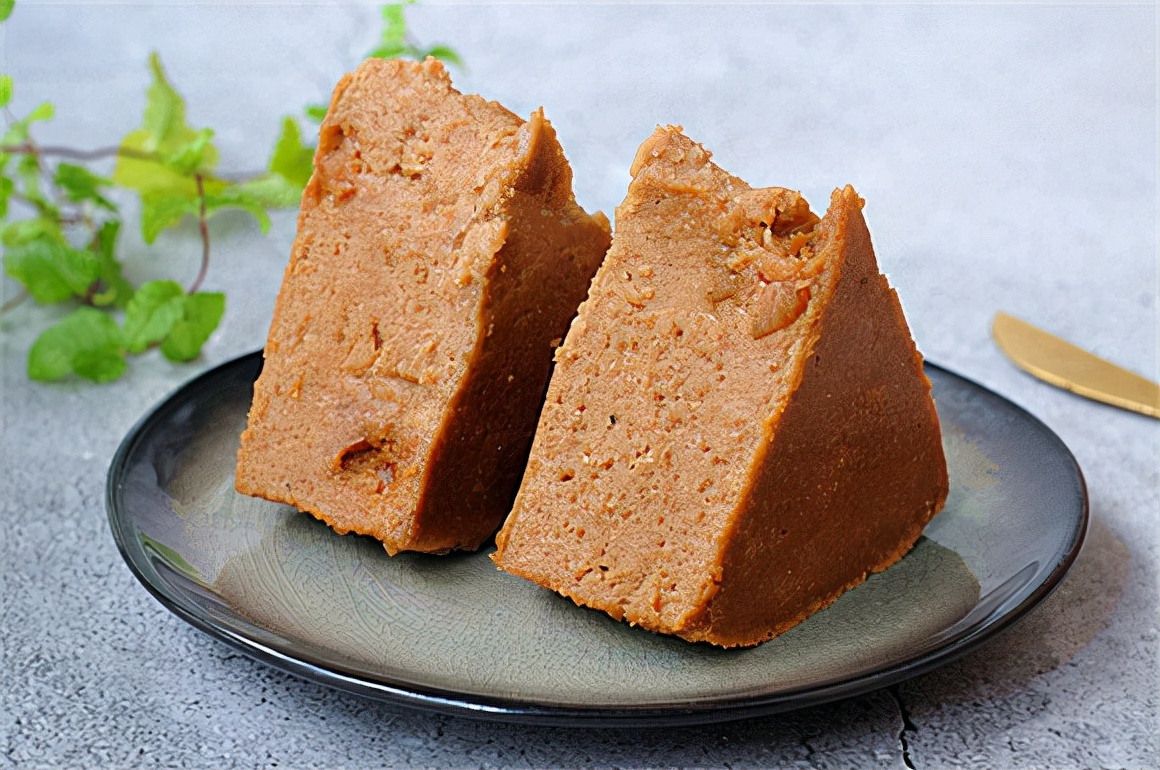 比蛋糕细腻、比发糕柔软，天气寒冷抓紧吃！这道冬天“黄金”糕