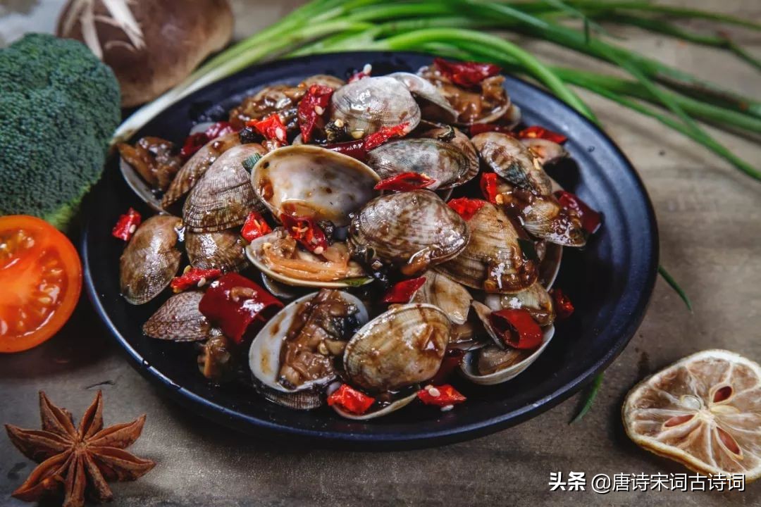 怎么夸美食的经典句子(70句古人写美食的优美诗词)