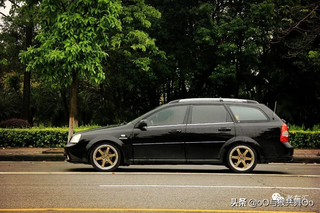 这是台很便宜但没有改件的Wagon 别克凯越旅行版