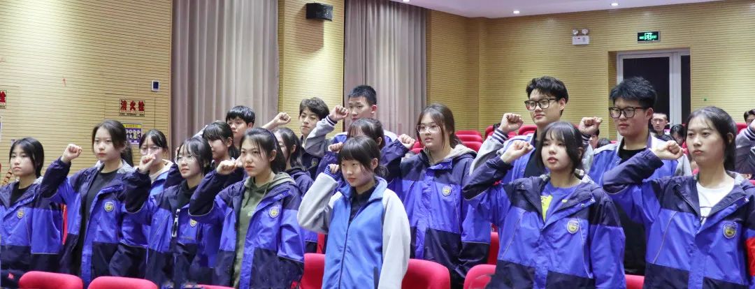 潍坊恒德实验学校召开高二上学期“比学帮超”启动大会