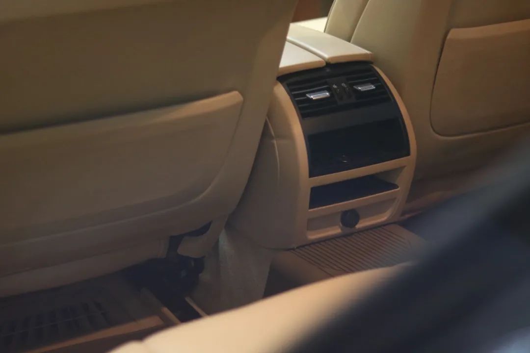 怪兽修车：翻新一辆13年的二手宝马5系，耗时25天完美复活它