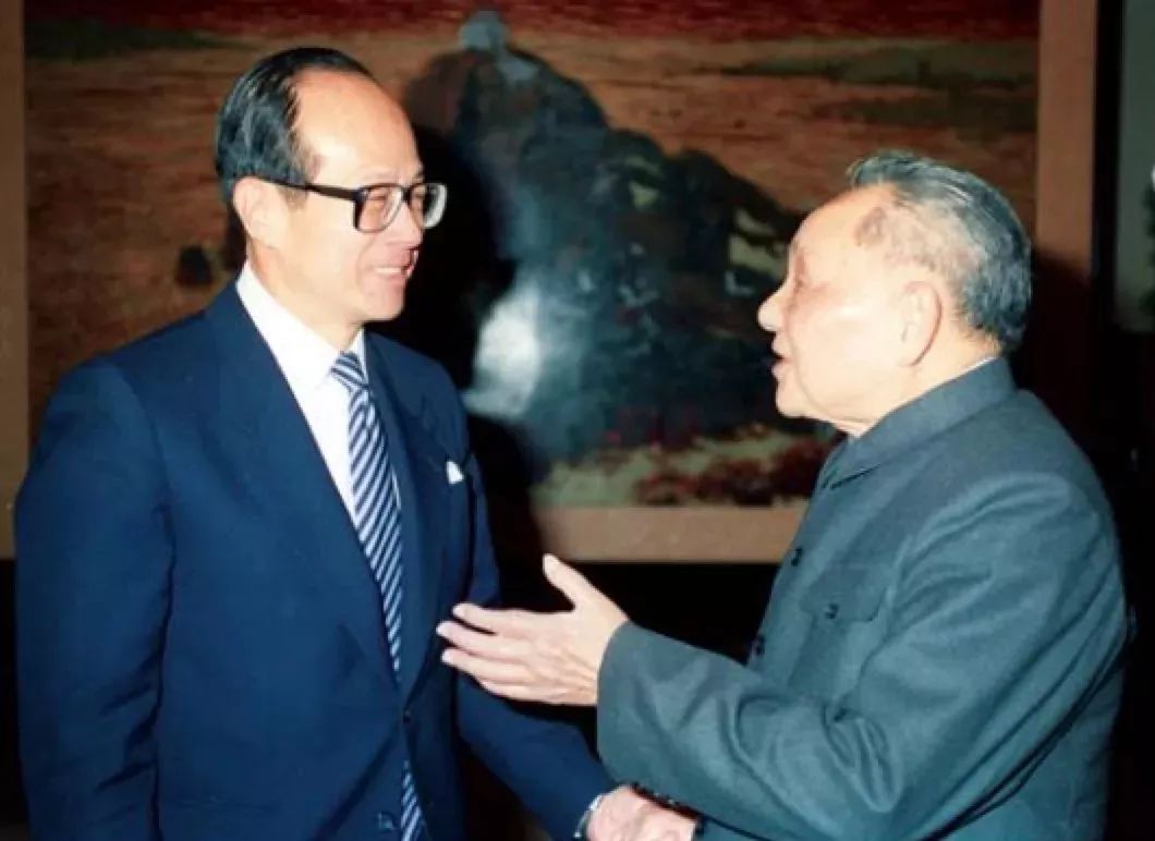 李嘉诚不饮酒，为何在一次学术交流会上放出豪言：喝两杯