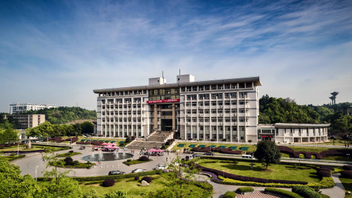 全国重点大学美术设计类专业较强学费低，录取分数低到意料之外