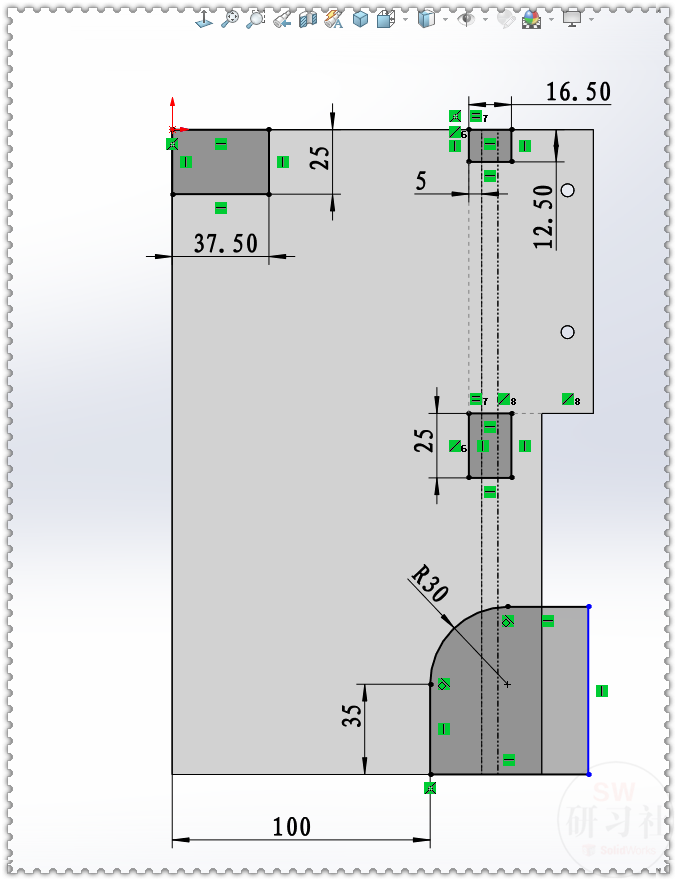 用SolidWorks画的钣金底壳，需要画两个成形工具，所以步骤比较多