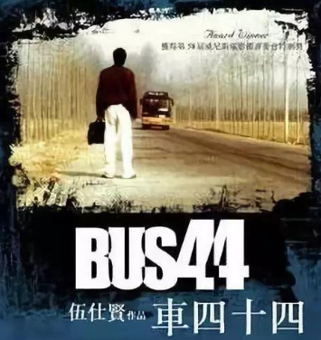江苏淮安：女司机遭多人围攻辱骂 交警已介入调查！