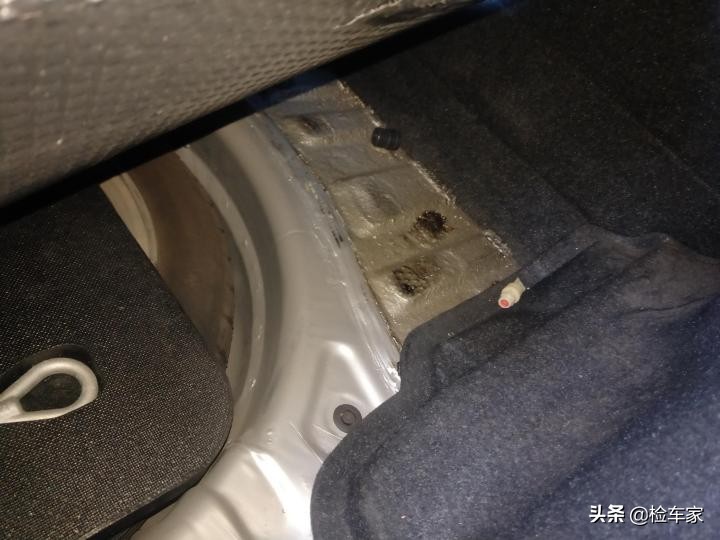 10万买台十一年的英菲尼迪G37值得吗？网友：买发动机送车