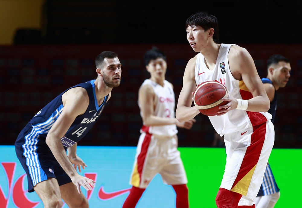 中国男篮有哪些进过nba(中国男篮现役12名国手中，仅周琦有过效力多支球队的经历)