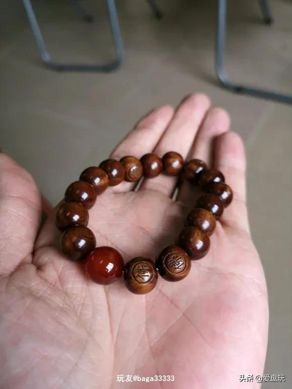 当年花20块钱买的串儿，盘了近9年，身价至少涨了10倍