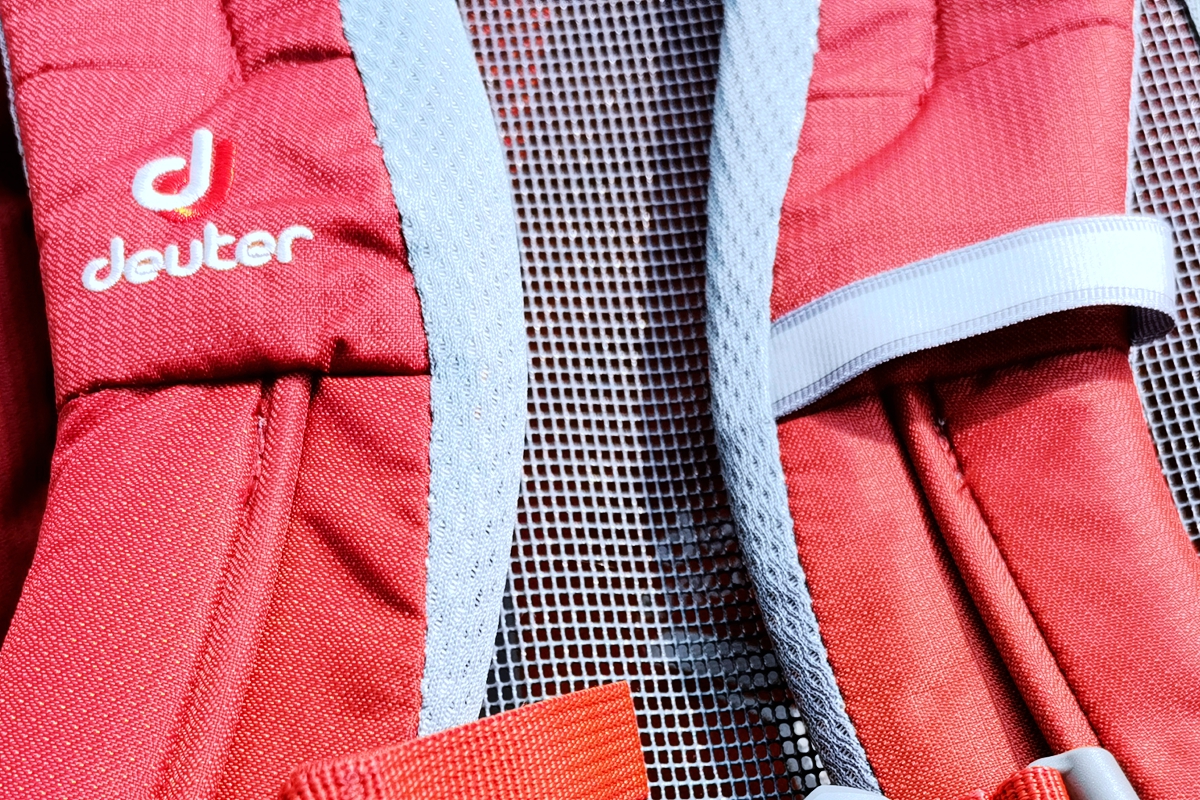 踏秋而行，穩(wěn)定背負(fù)，Deuter多特螢火蟲AC LITE18L