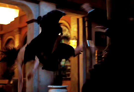 安娜·德·阿瑪斯：從花瓶美女到全球純欲風代言人的逆襲之路