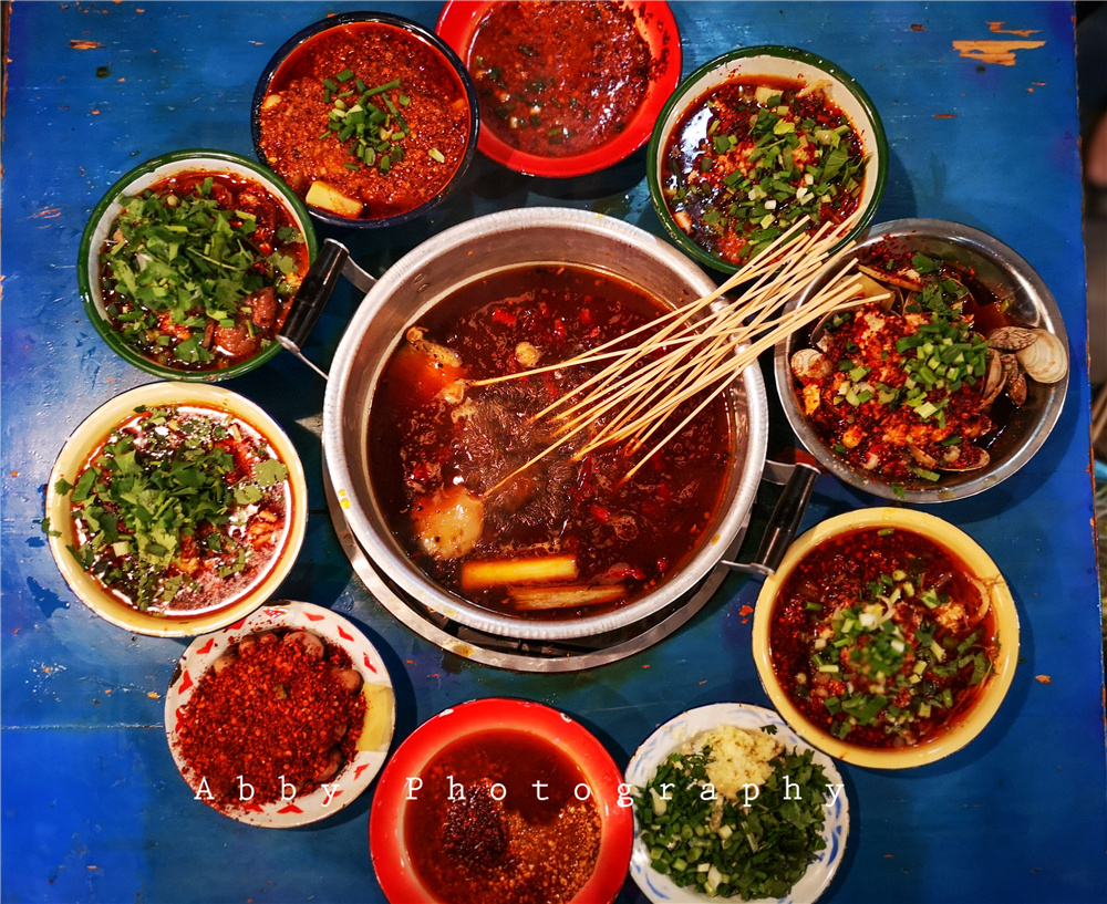 吃货去成都旅游，这些经典老店随便吃不会错，排再长的队也值得