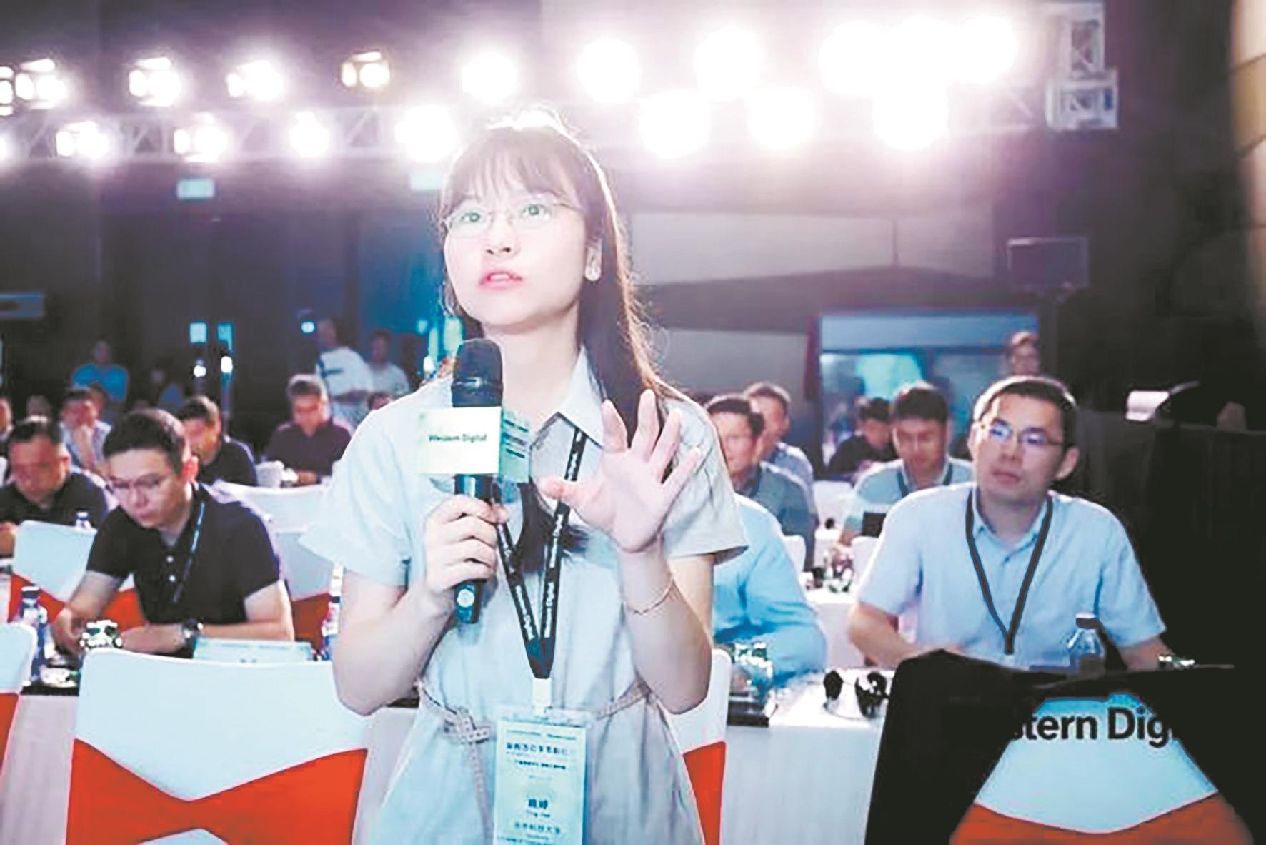 1所大学10000人供职华为，有人弃百万年薪，有人为强国之梦