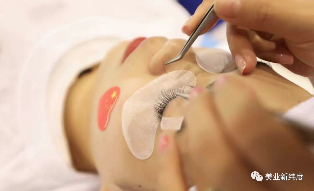 打造美睫的自循环系统，娇肤的“一揽子”生意这么做