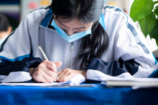 高考“新制度”引争议，物理学科要吃亏，如何能将影响降到最低？