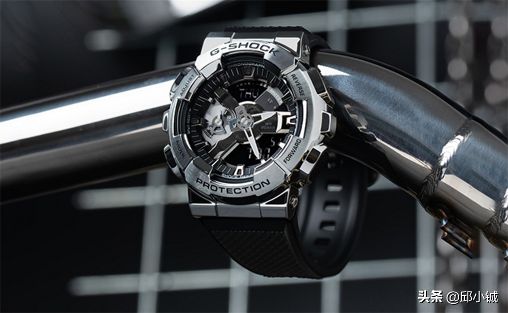 王一博代言G-SHOCK“小钢炮”，证明流量即销量