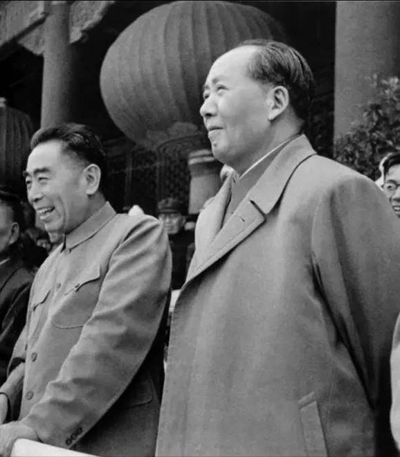 毛主席年轻时下巴并没有痣，为何在42岁那年，就突然长出来了