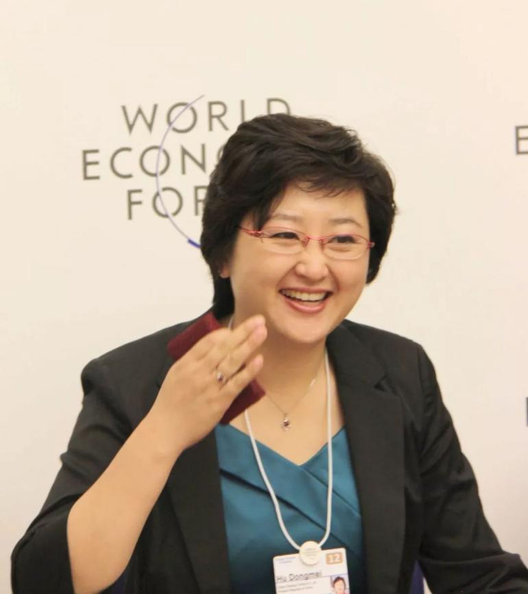 10天辗转7座城市，曾为公司拿下超大订单，她能力超强还颜值超高