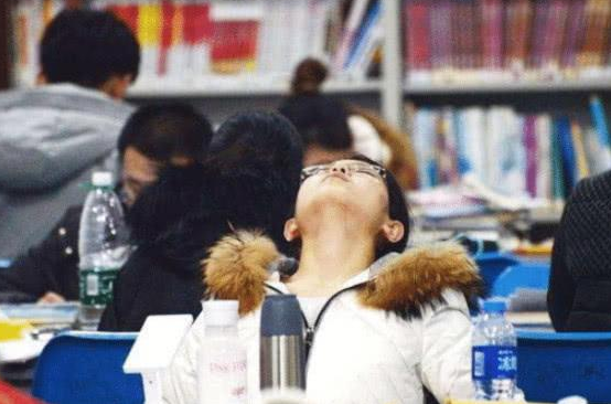 大学“越学越秃”4大专业，生发灵都拯救不了，有你的专业吗？