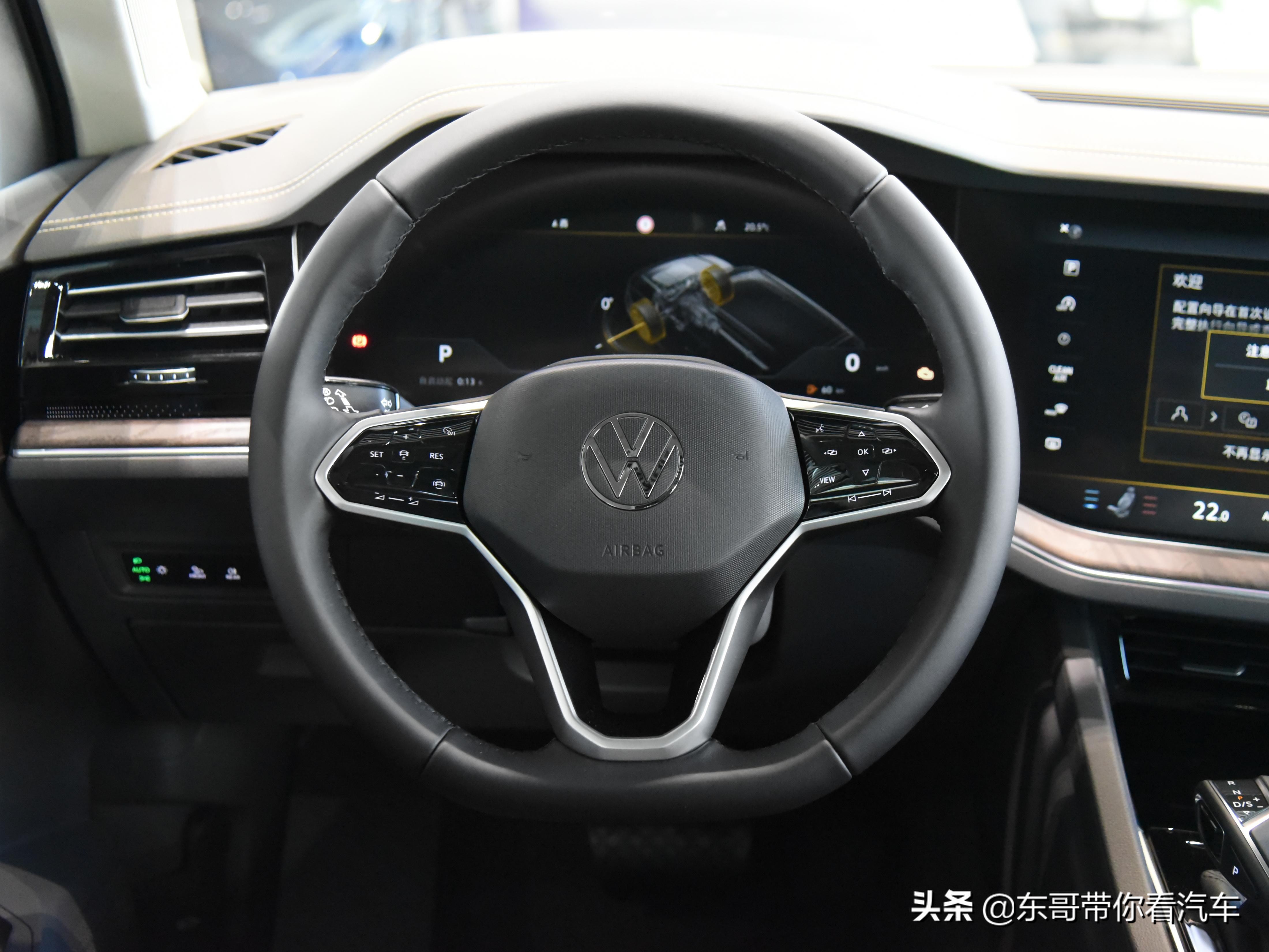原装进口，V6动力，高性价比品牌旗舰大SUV，实拍大众途锐
