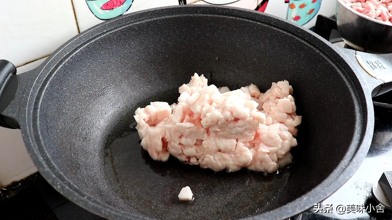 教你在家做陕西的特色猪肉臊子，肉香酥烂，回味无穷，太香了